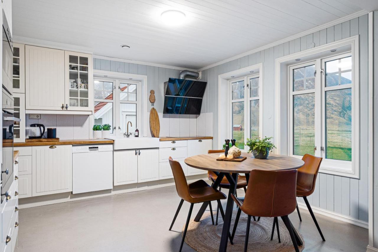 Unstad Arctic Resort Unnstad ภายนอก รูปภาพ